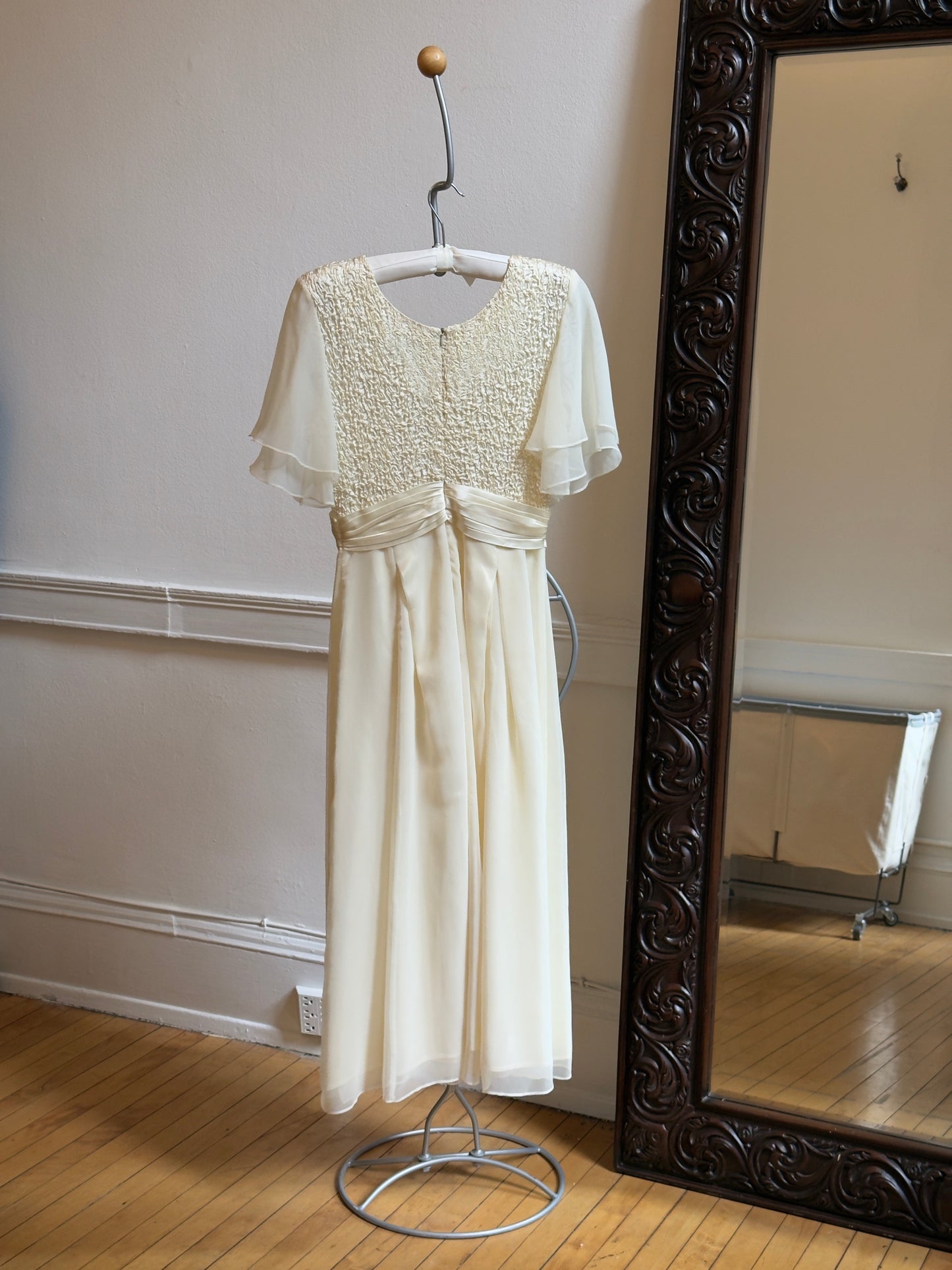 Vintage 80's Flutter Sleeve Bridal Dress with Rosette