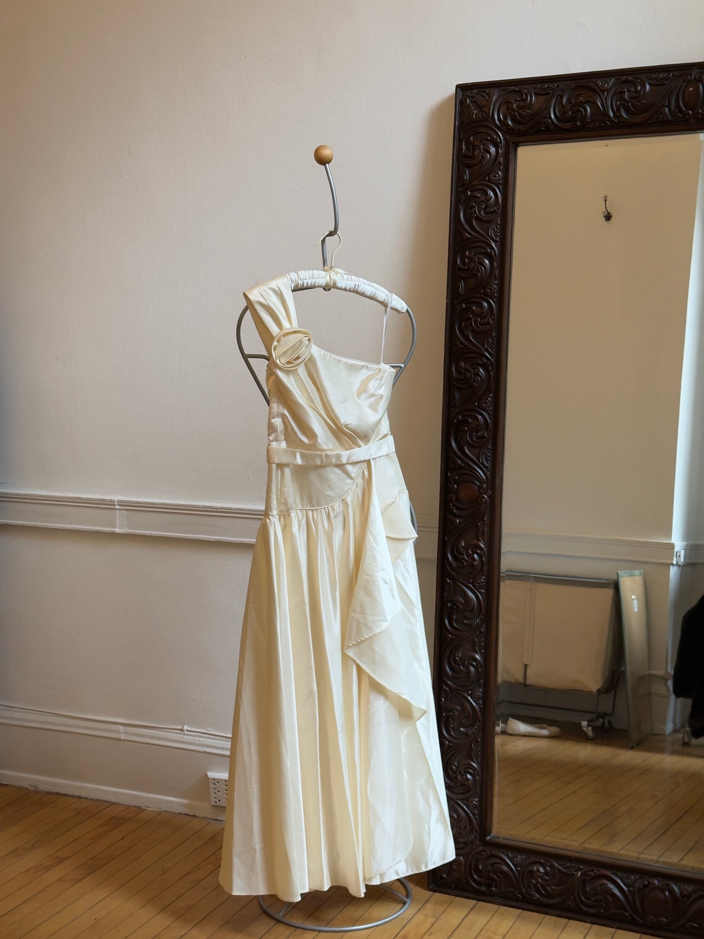 Vintage 80's Satin One-Shoulder Wedding Dress with Rosette