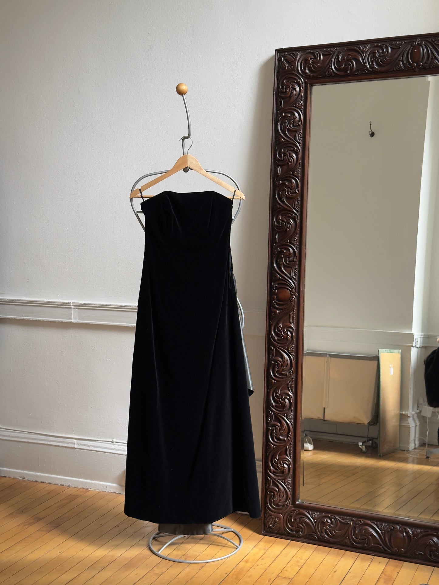 Vintage 80's Velvet Strapless Evening Dress with Large Bow