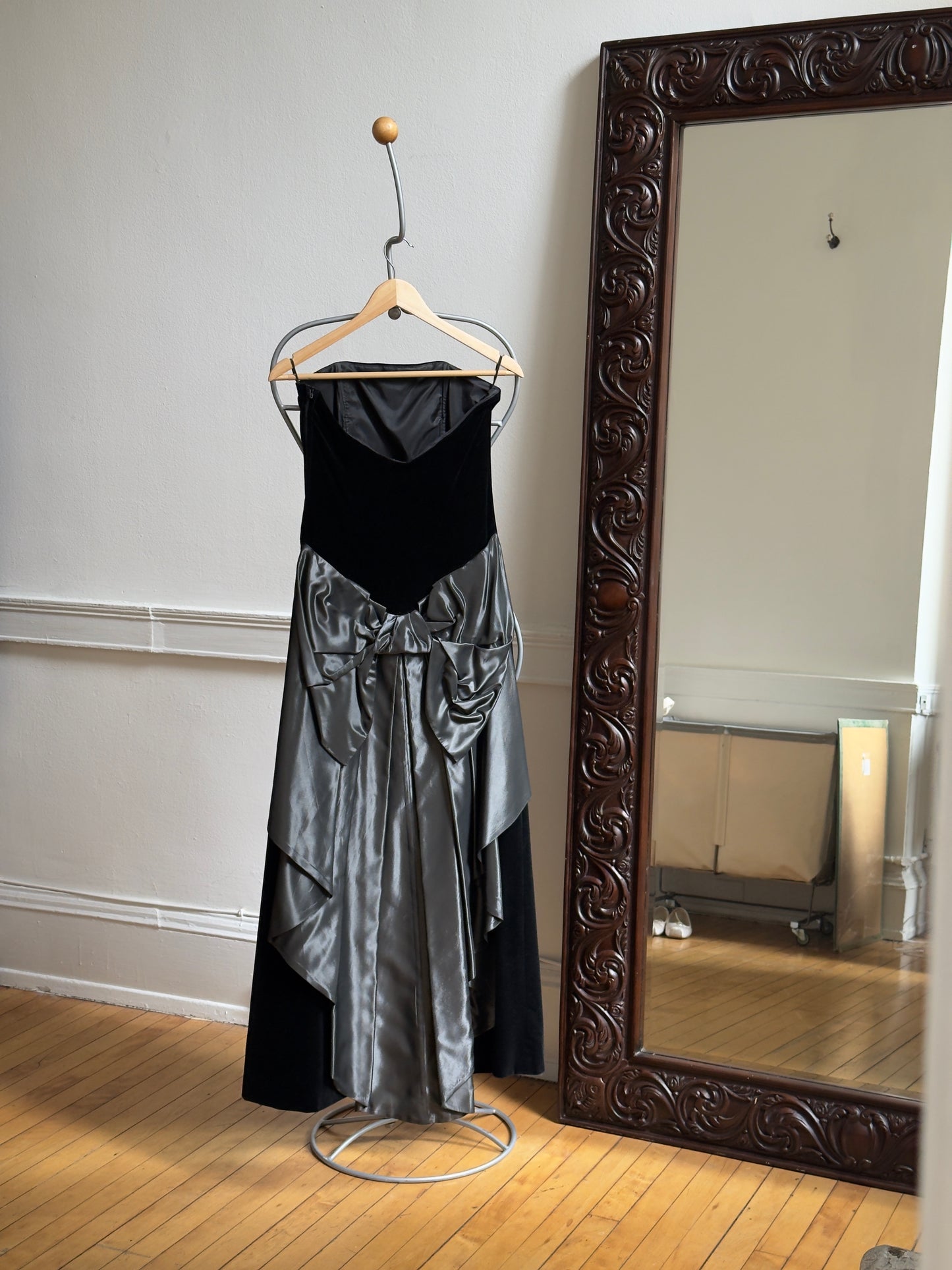 Vintage 80's Velvet Strapless Evening Dress with Large Bow