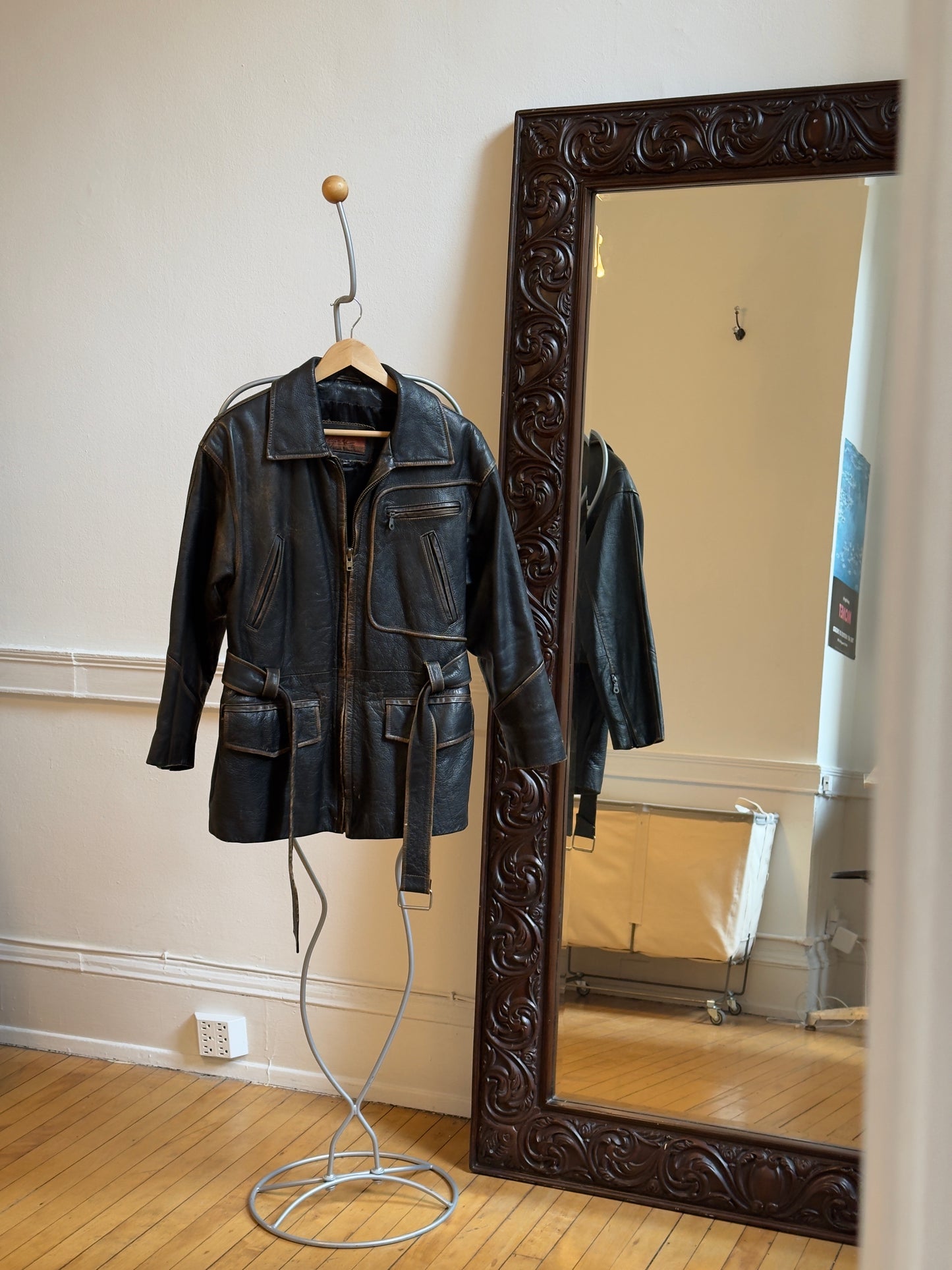 Vintage 80's Distressed Dark Brown/Black Leather Jacket with Belt