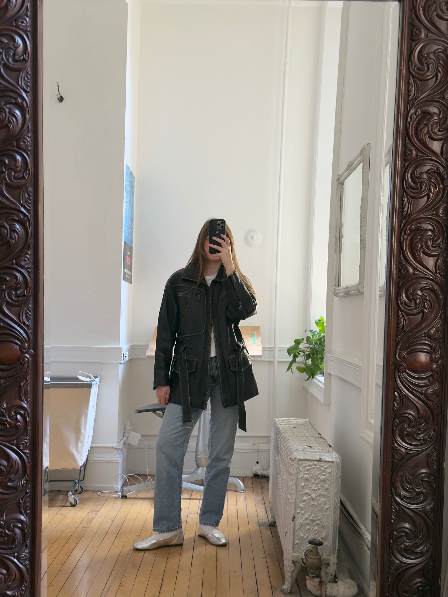 Vintage 80's Distressed Dark Brown/Black Leather Jacket with Belt