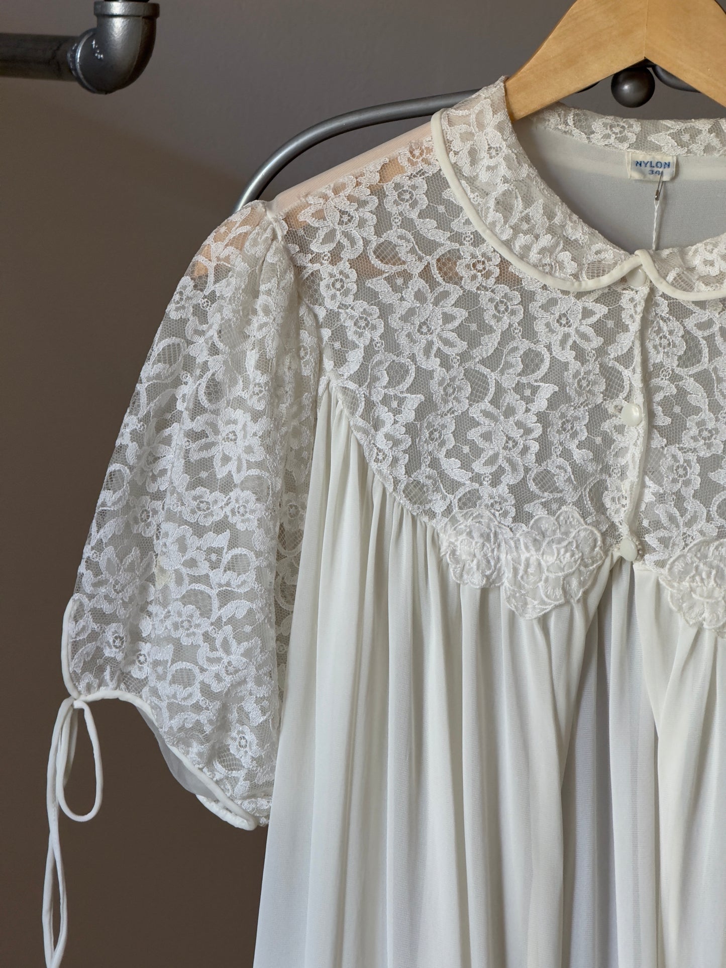 Vintage 60's Puff Sleeve Chiffon and Nylon Lace Peignoir Robe
