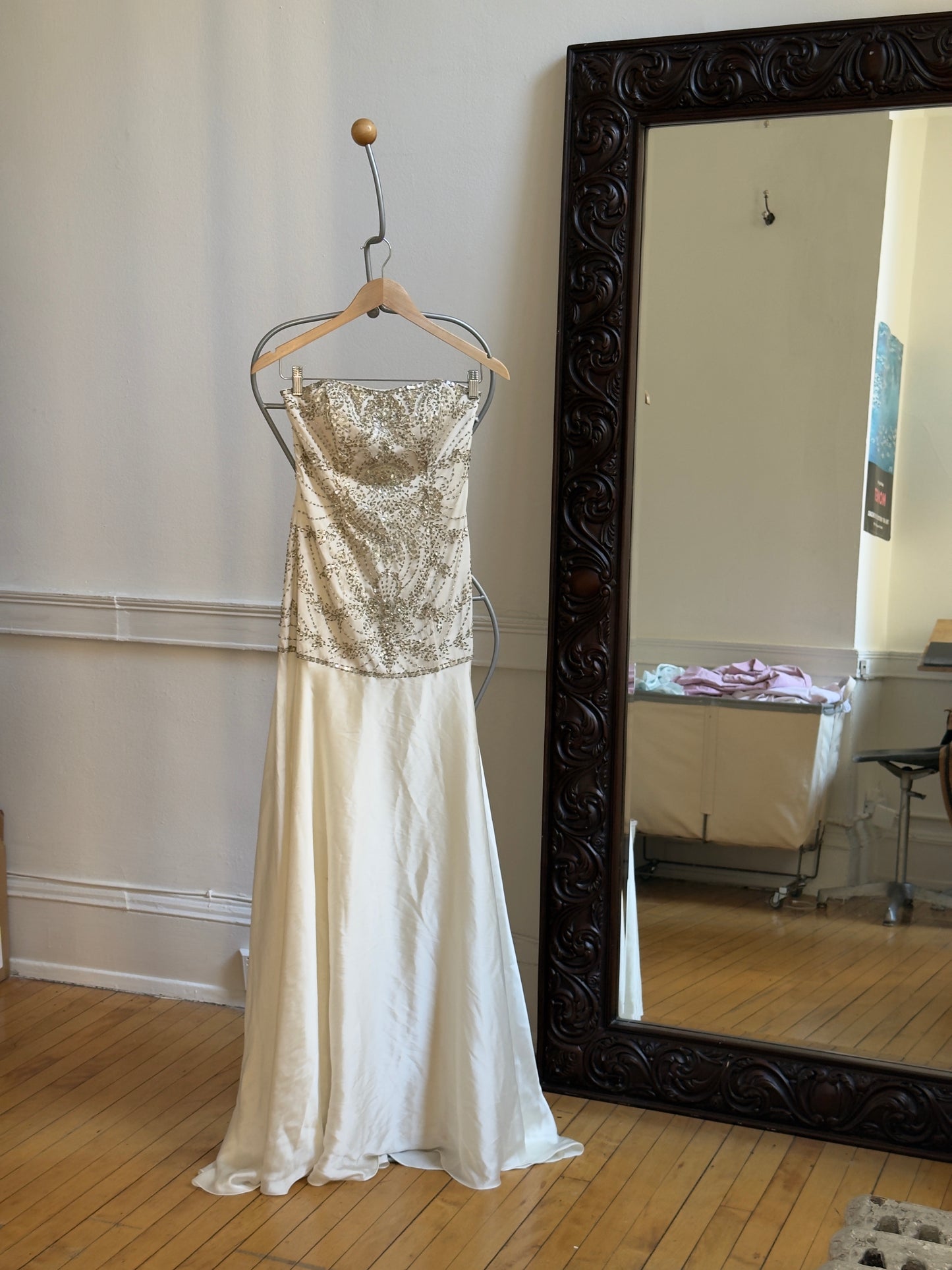 Vintage Y2K Beaded Strapless Drop Waist Bridal Dress