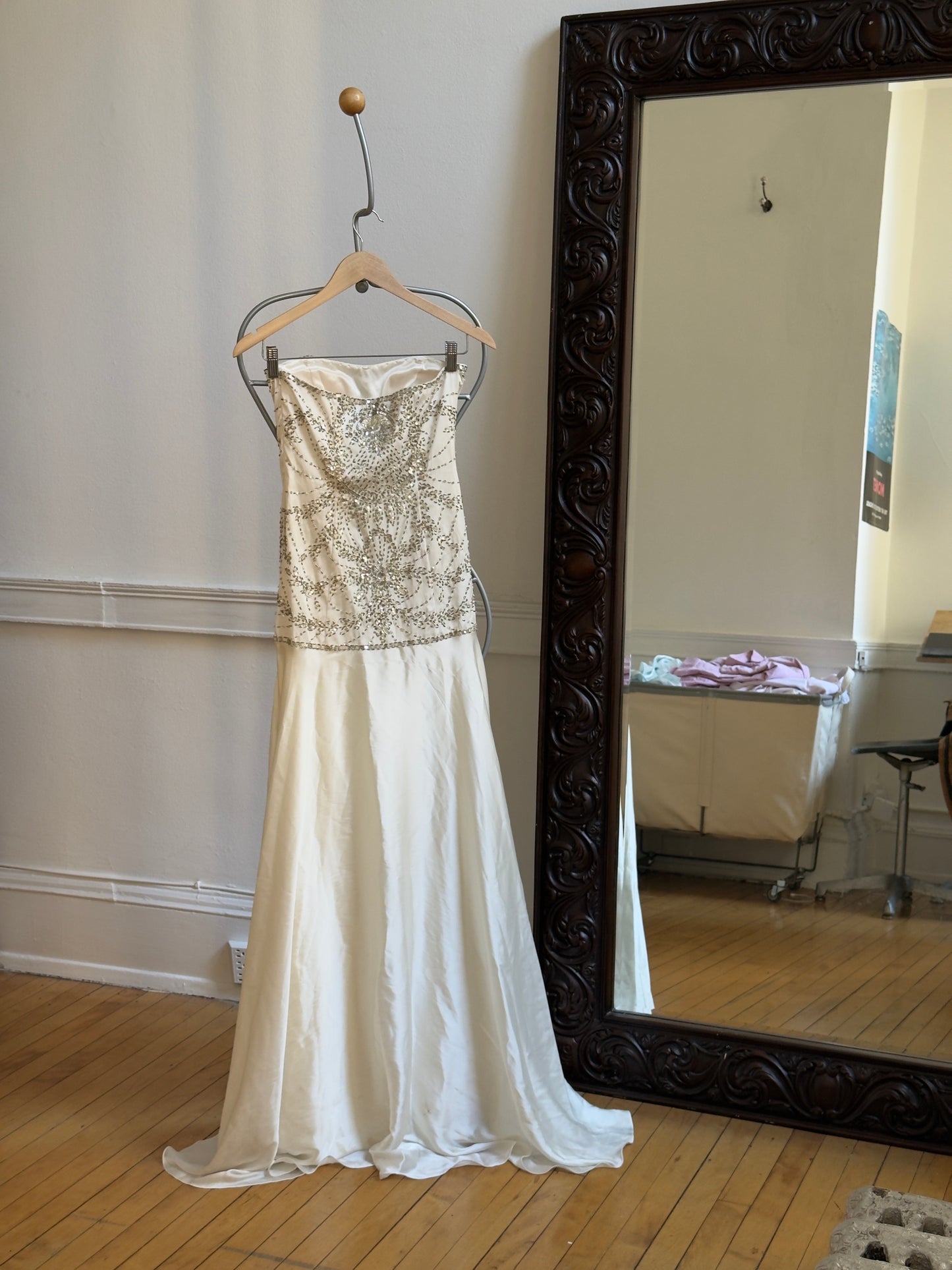 Vintage Y2K Beaded Strapless Drop Waist Bridal Dress