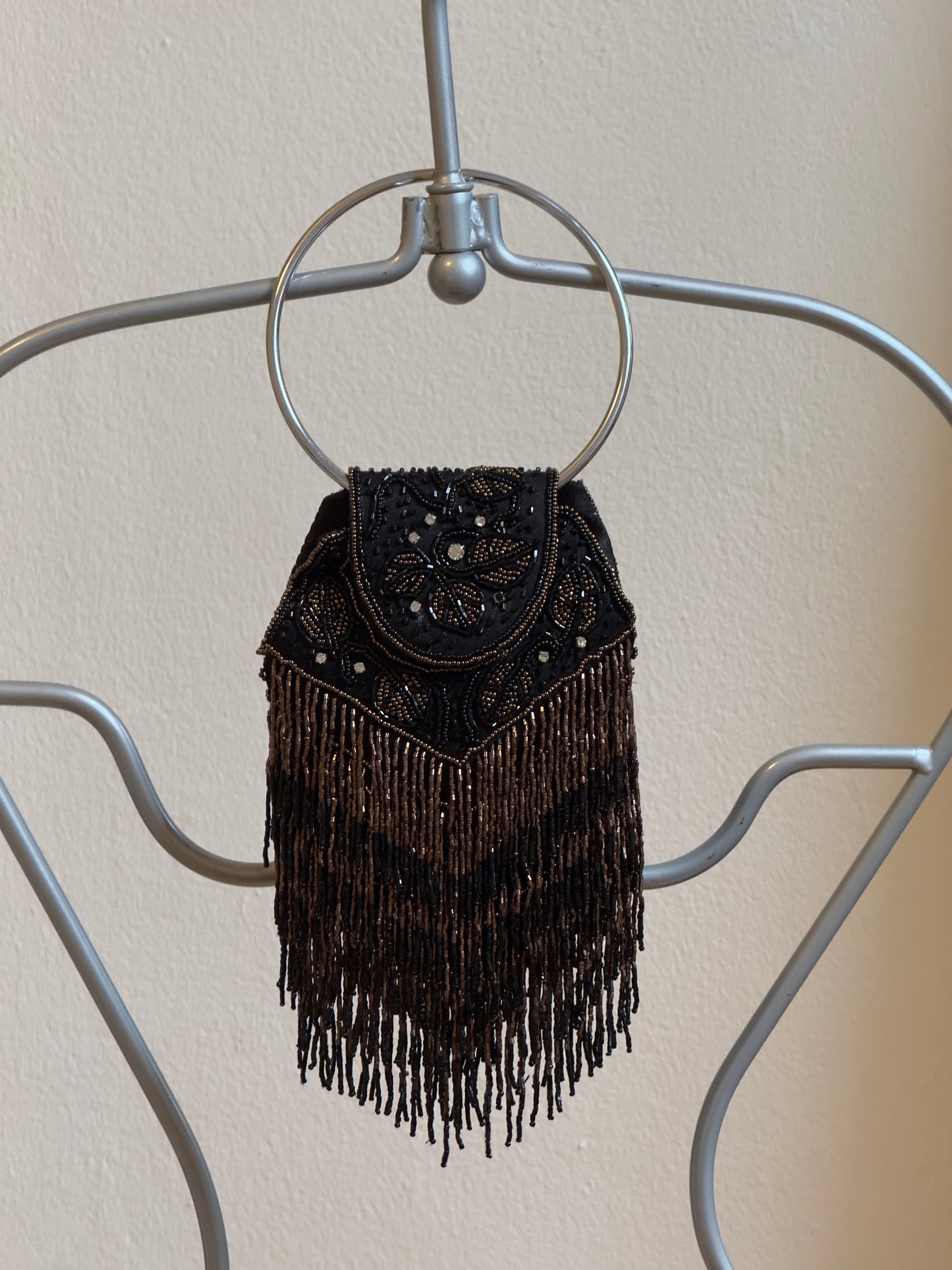 Vintage Y2K Brown/Black Beaded Flapper Purse with Ring Handle