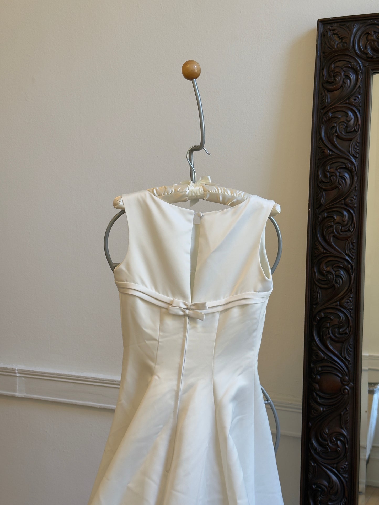 Vintage Y2K Satin Wedding Dress with Bow Details Found by Steph Vintage Y2K Satin Wedding Dress with Bow Details Found by Steph
