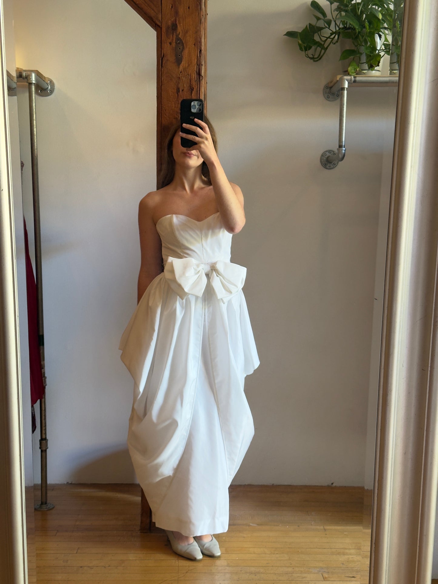 Vintage 80's Satin Strapless Bridal Dress with Large Bow and Voluminous Skirt