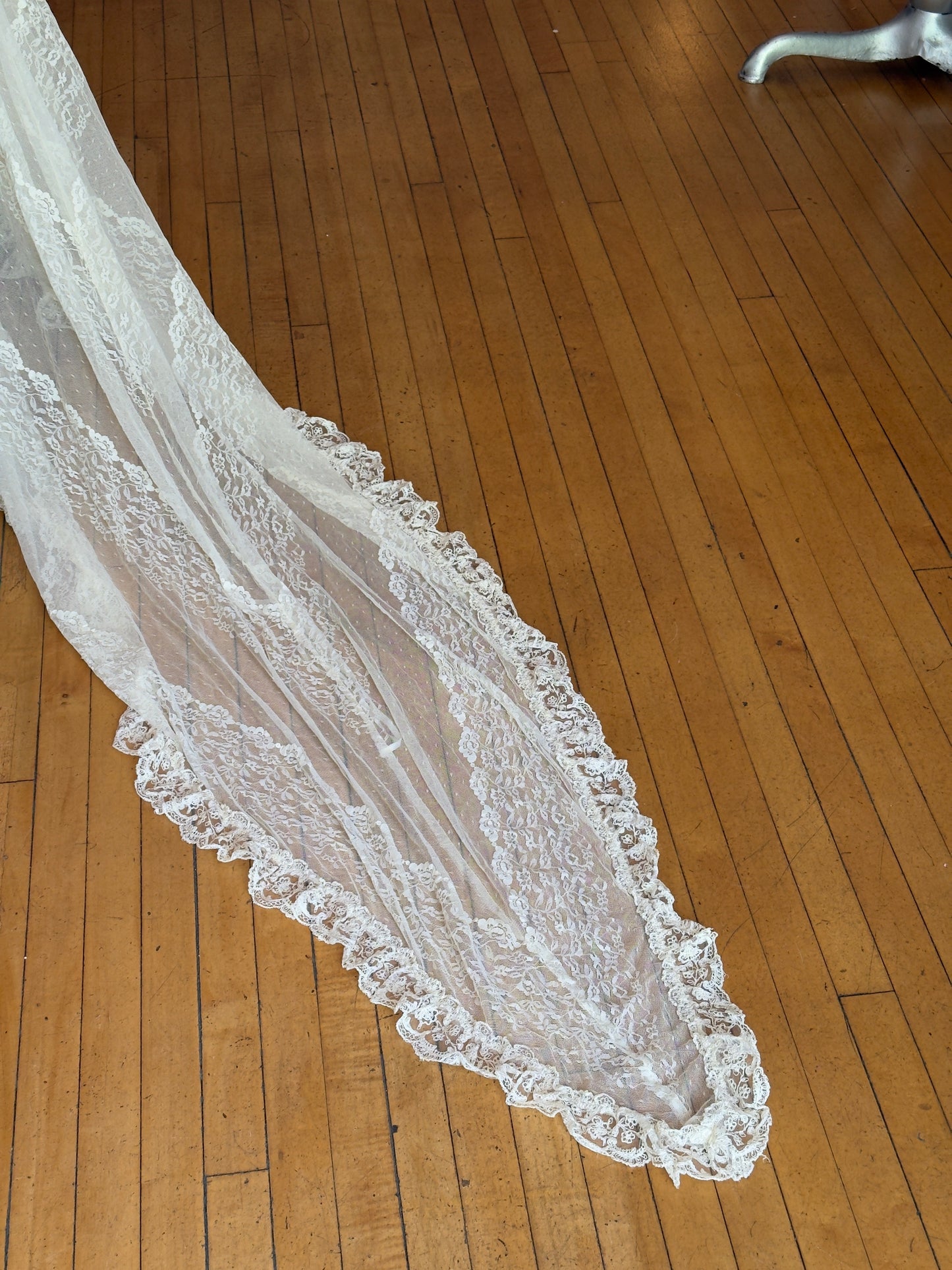 Vintage 70's Allover Lace Wedding Dress (Hold)