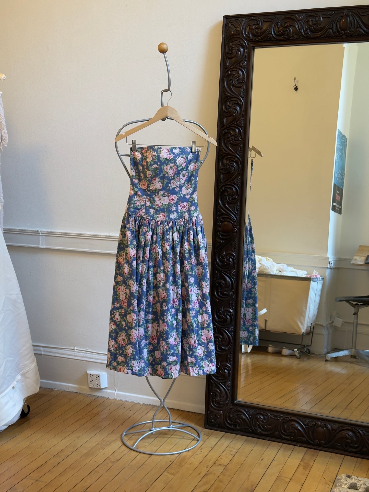 Vintage 80's Blue Floral Strapless Tea Length Midi Dress