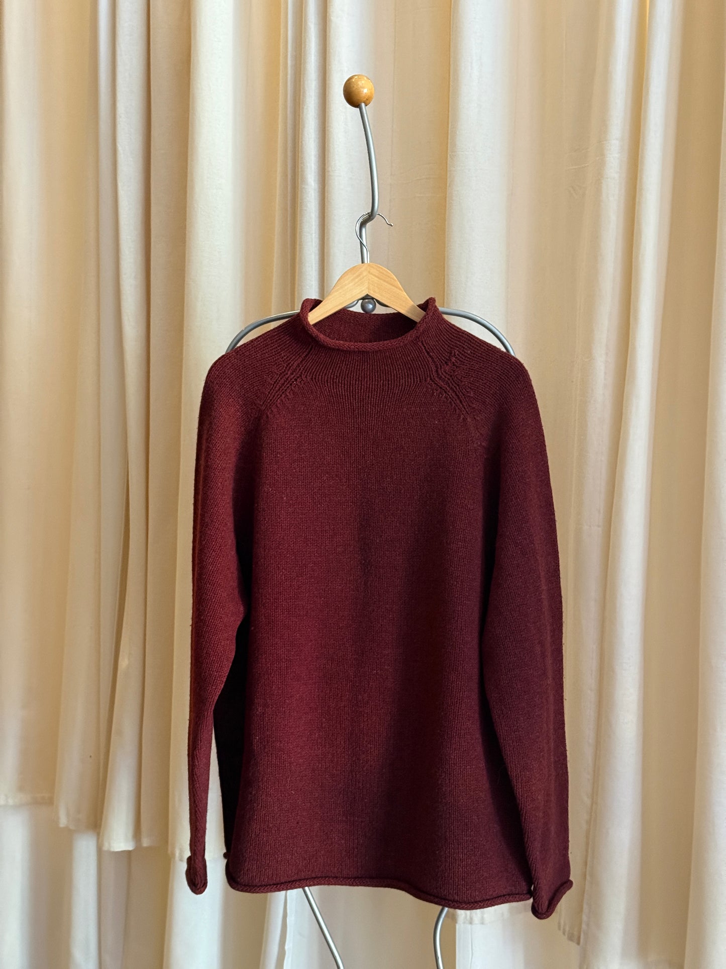 Vintage burgundy 100% wool rollneck sweater